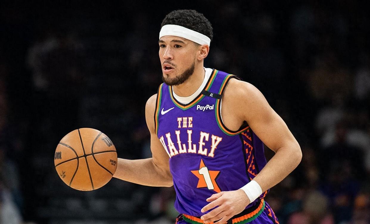 开云体育中国-菲尼克斯太阳训练开放日，今夜主帅复盘引欢呼，欧联在即，资深球员宣示担当(女篮主帅复盘差1分惜败)