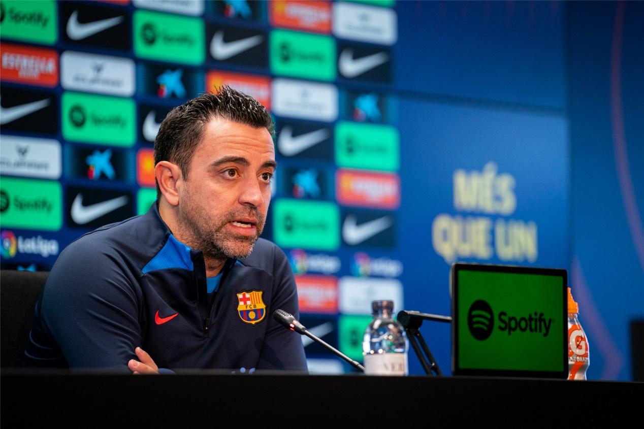 开云体育中国-菲尼克斯太阳训练开放日，今夜主帅复盘引欢呼，欧联在即，资深球员宣示担当(女篮主帅复盘差1分惜败)