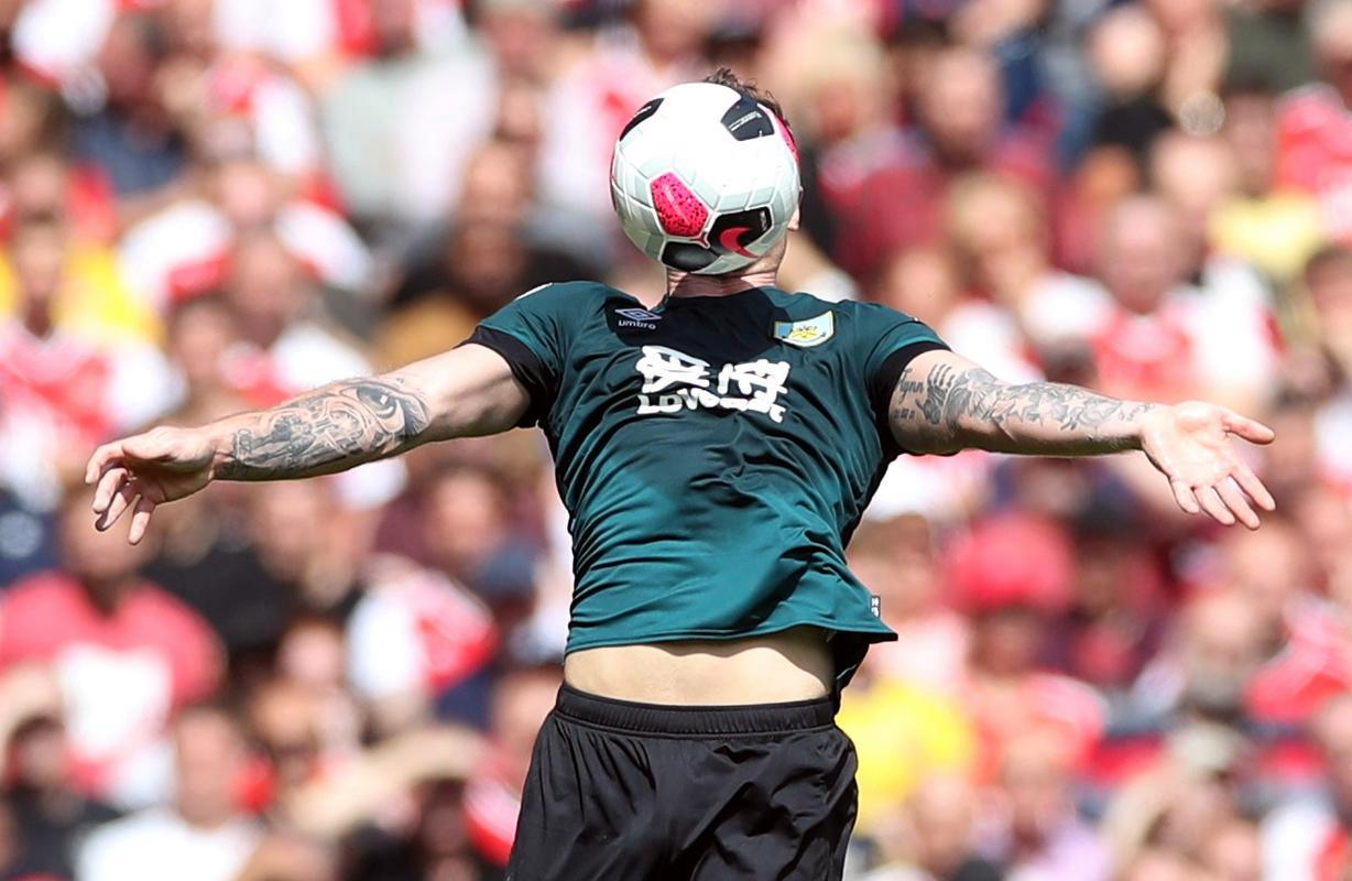 开云体育在线-里尔训练开放日，转会期迎来里程碑引欢呼，亚冠在即，阵容厚度经受考验的简单介绍