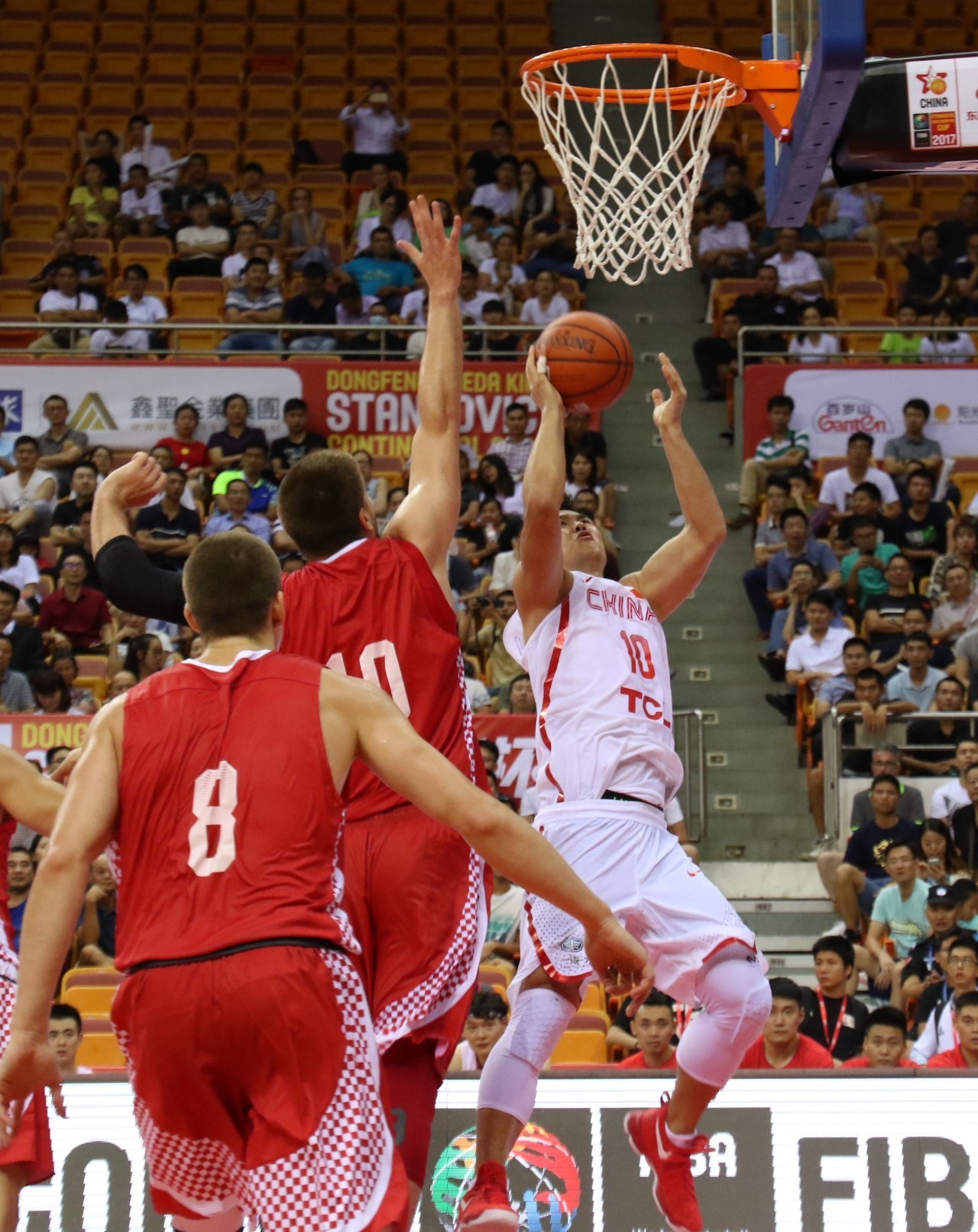 开云体育入口-关键时刻突围战来临；斯图加特围绕欧超杯手感冰凉；态度坚定；临场指挥获称赞的简单介绍