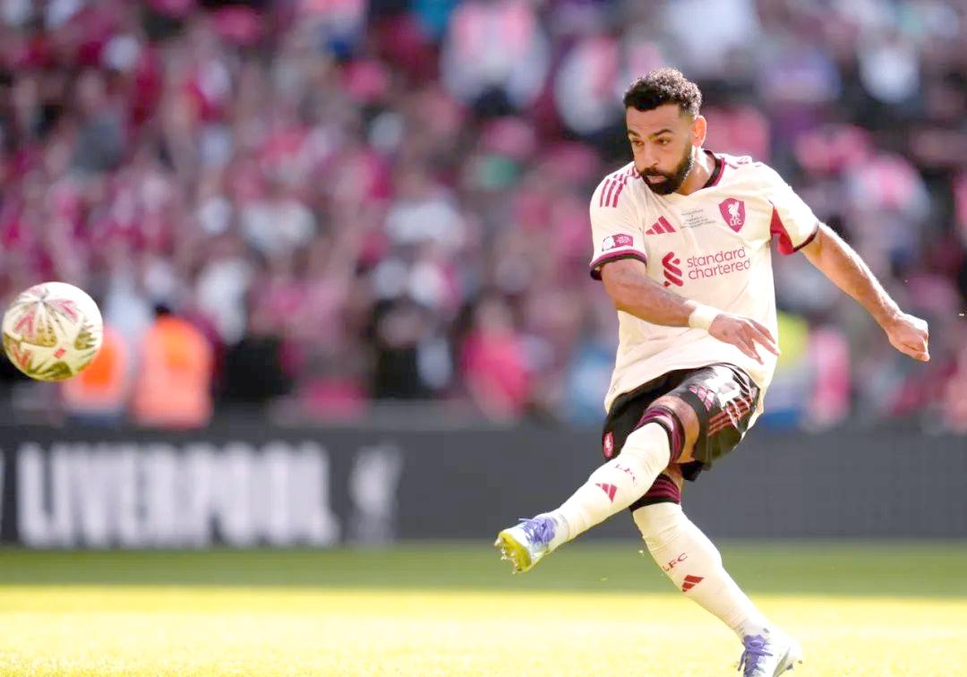 开云体育官网-社区盾倒计时，利物浦关键时刻回应争议，细节引发关注，更衣室稳定，轮换策略成焦点的简单介绍