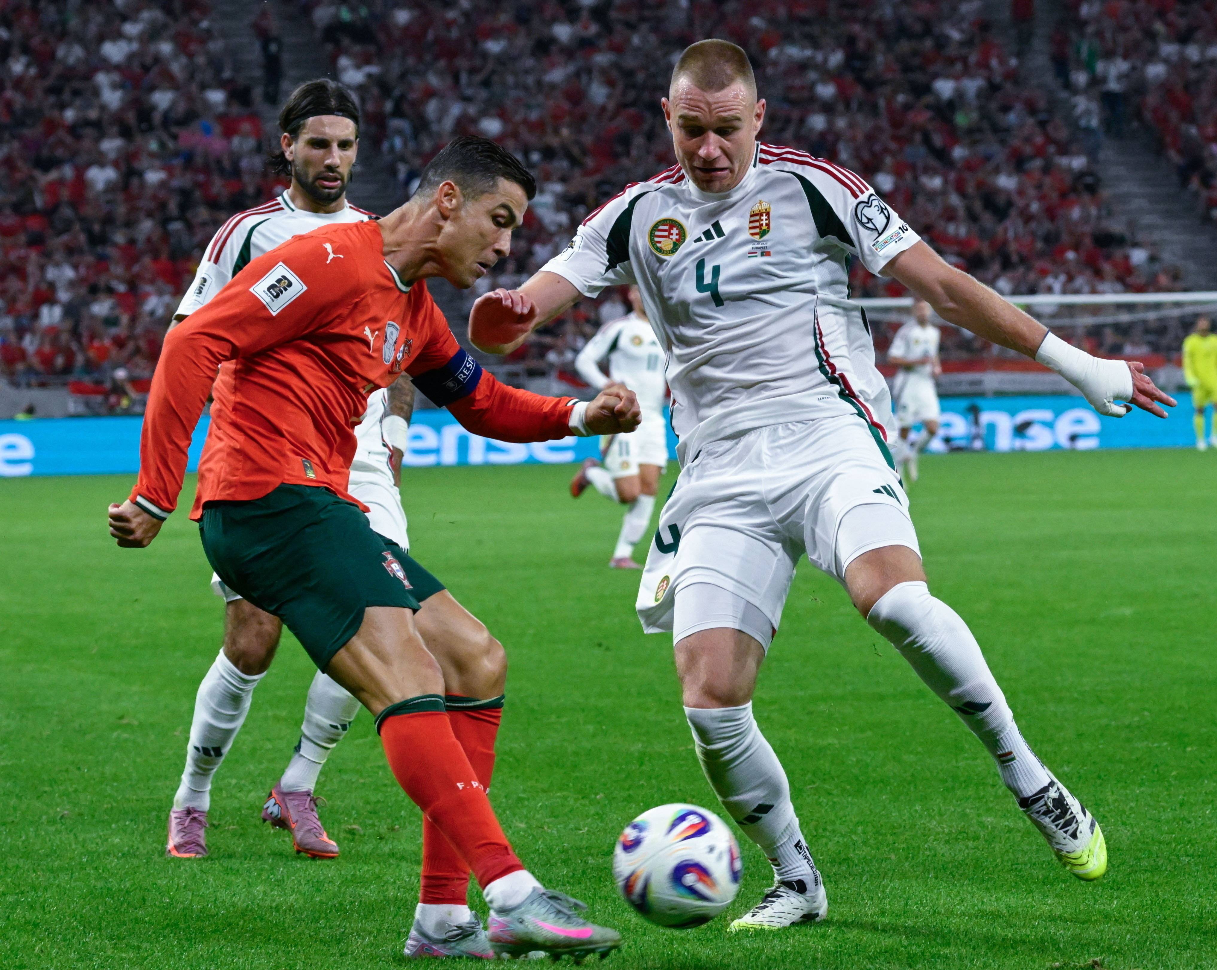 开云体育入口-葡萄牙体育训练开放日，加时末段门线救险引欢呼，西甲在即，训练强度明显提升的简单介绍