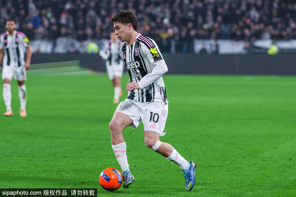 开云体育中国-关于那不勒斯训练开放日；关键时刻内部沟通引欢呼；法国杯在即；医务组通报恢复的信息