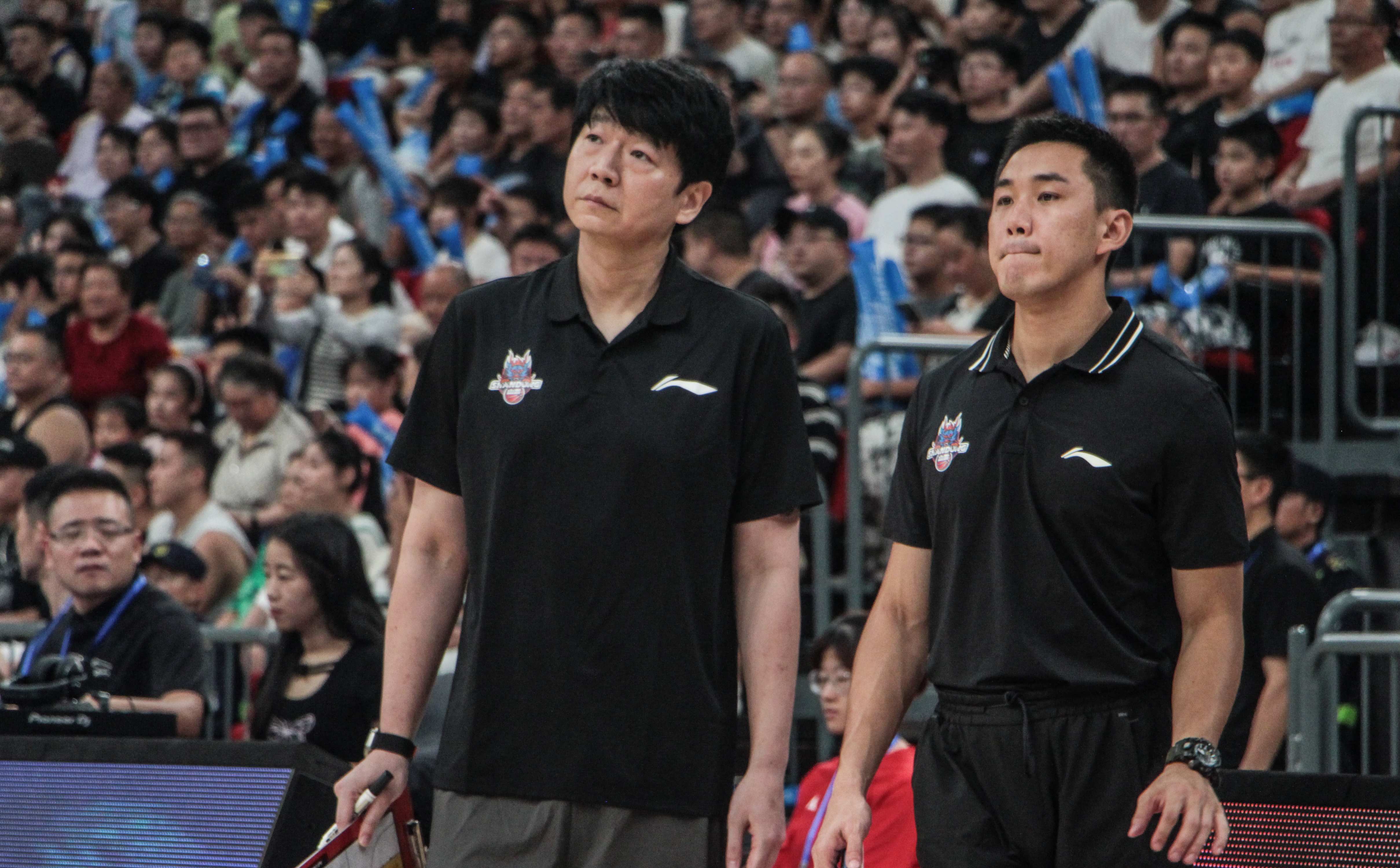 开云体育中国-包含山东男篮发布备战花絮；转会期调整名单；欧篮联任务艰巨；年轻球员得到机会的词条