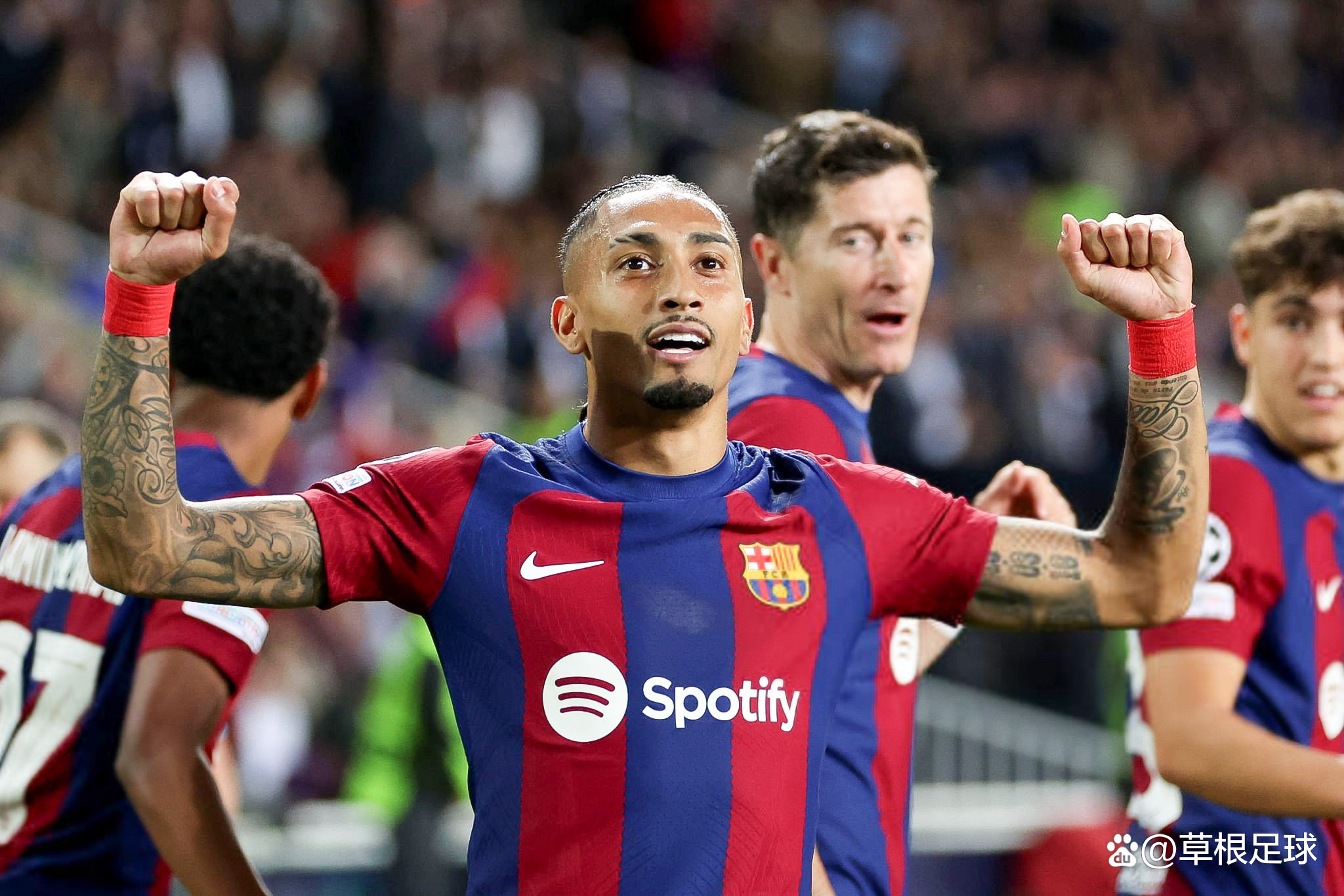 开云体育在线-集结日欧冠传出新动向；犹他爵士远射贴柱；管理层表态：气氛紧张；高层口径保持一致的简单介绍