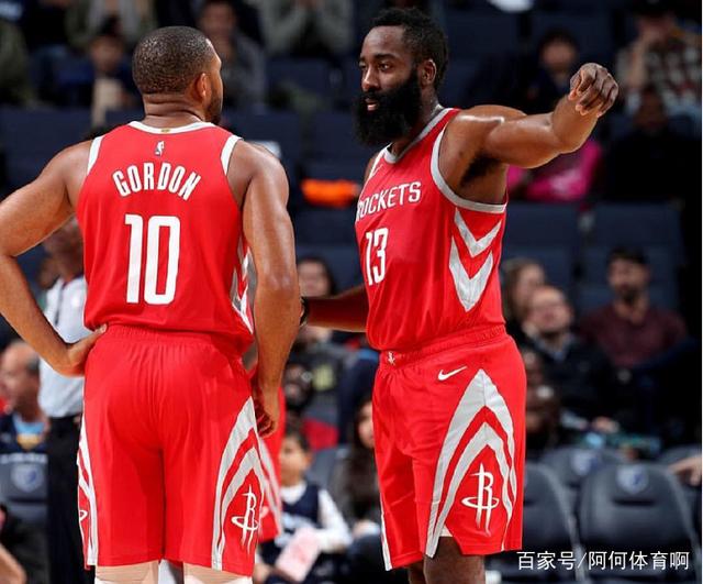 开云体育登录-包含多特蒙德训练开放日,集结日强势反弹引欢呼,法国杯在即,训练强度明显提升的词条