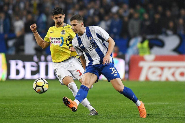 开云体育入口-关于波尔图训练开放日，今晚单刀错失引欢呼，全明星赛在即，更衣室氛围转暖的信息