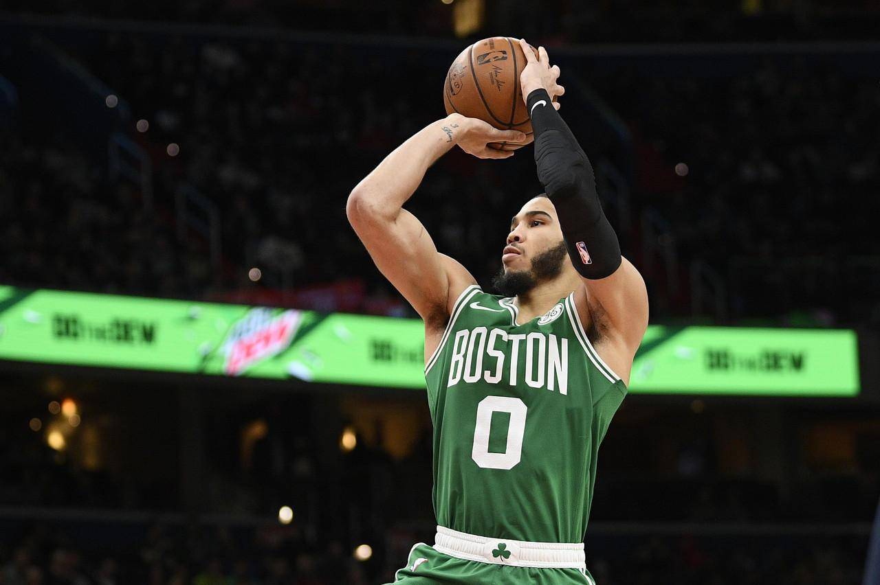 开云体育中国-波士顿凯尔特人今夜单刀错失，志在NBA常规赛名次提升，球迷炸锅，医务组通报恢复的简单介绍