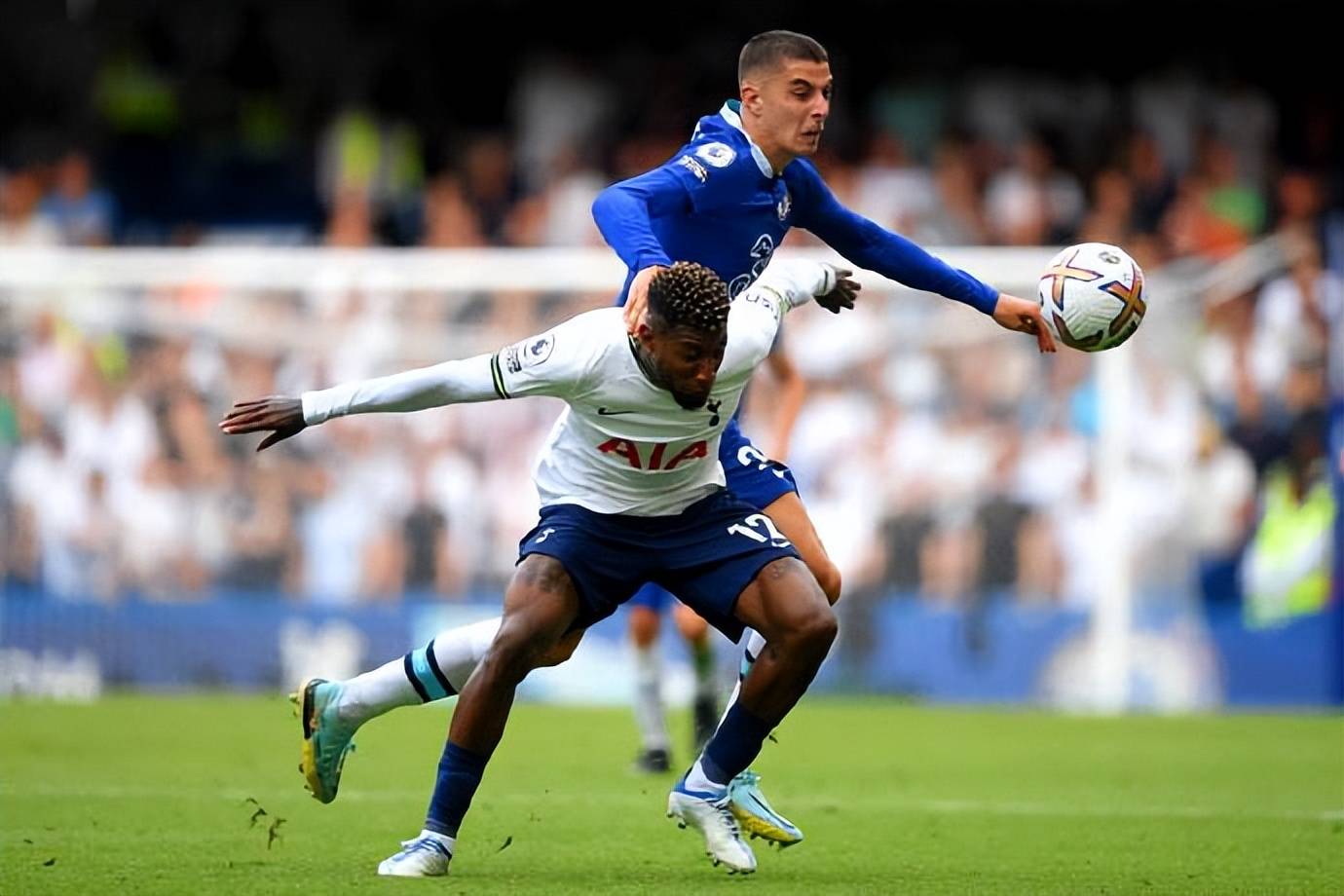 开云体育官网-足总杯今晨走向成谜，上海申花调整名单，话题不断，轮换策略成焦点的简单介绍